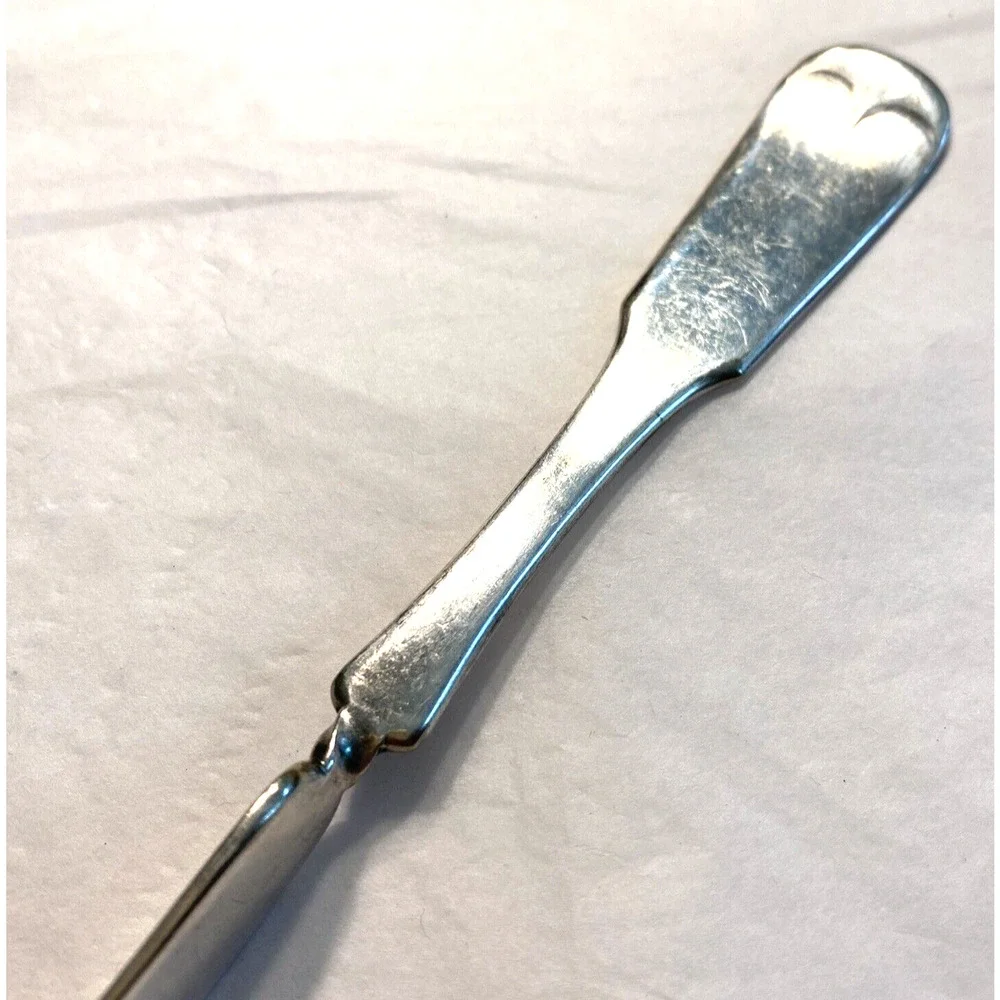 Vintage silver plated twisted handle butter knife spreader hallmark W flatware
